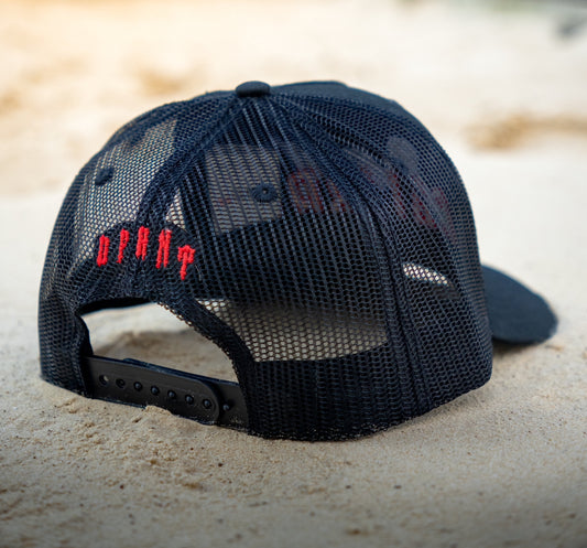 RED SIGNATURE BLACK MESH TRUCKER